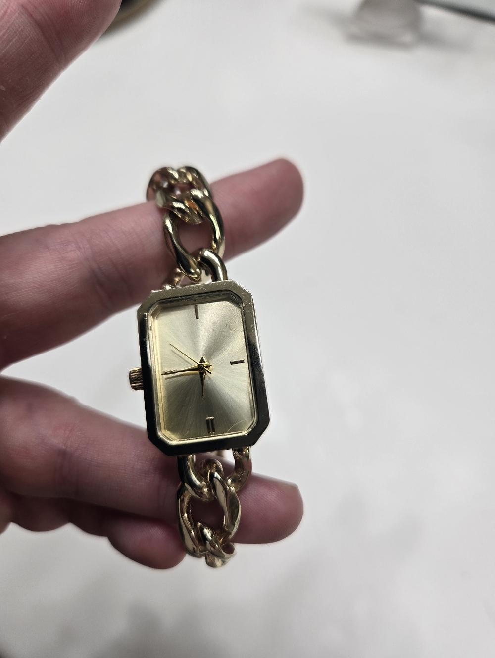 Gold Chain Watch - Picture 8 of 14